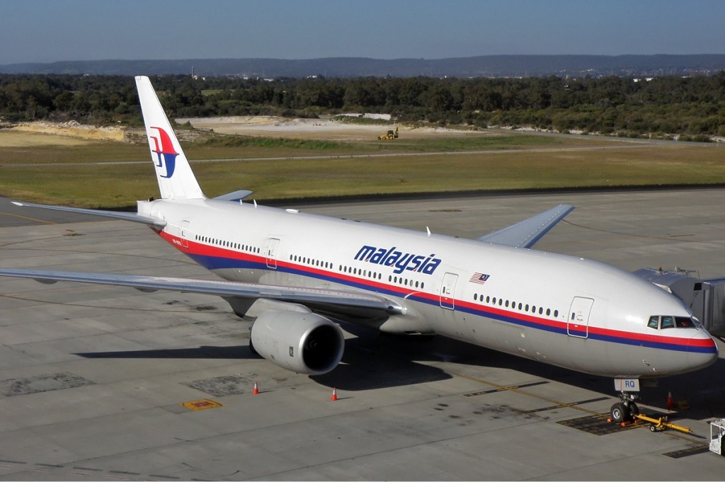 Malaysia Airlines Boeing 777-2H6ER at Perth Airport. Photo by Darren Koch / Wikimedia Commons.