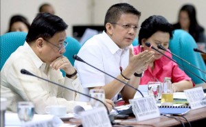 Sen. Francis 'Chiz' Escudero, chair of the Senate Finance Committee (center). Albert Calvelo / PRIB / Chiz Escudero's Facebook page