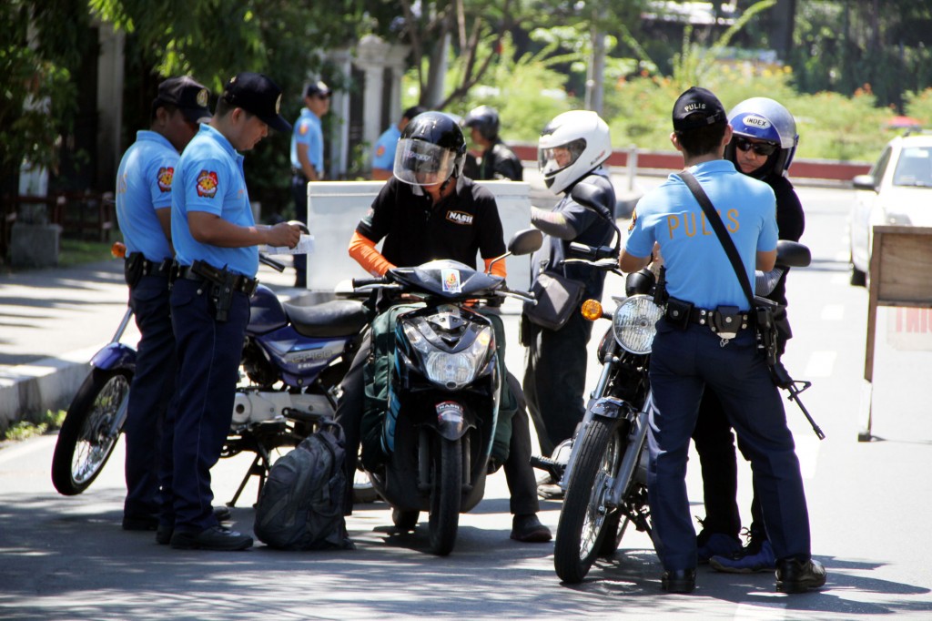 PNP checkpoint (Wikipedia Photo)