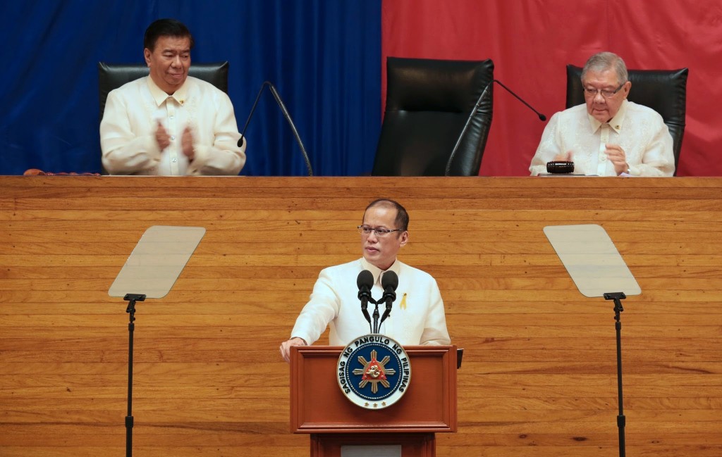 President Benigno S. Aquino III delivers his 5th State of the Nation Address (SONA) during the Joint Session of the 16th Congress at the Batasang Pambansa in Quezon City on Monday (July 28). (Photo by Ryan Lim / Benhur Arcayan/ Malacanang Photo Bureau)