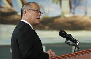 President Benigno Aquino III delivers his speech before heading to China for the APEC Summit (Malacanang Photo Bureau)