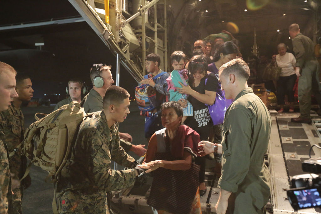 US Marines Typhoon 'Haiyan' (local name 'Yolanda') relief operations in Visayas. (Photo by Lance Cpl. Caleb Hoover / Wikipedia)