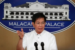 Presidential Assistant for Rehabilitation and Recovery Panfilo Lacson, updates members of Malacanang Press Corps on the rehabilitation efforts in the Yolanda stricken provinces in the Visayas during a press briefing held at Malacañang. (Photo by Benhur Arcayan/Malacañang Photo Bureau)