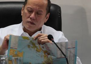 Pres. Benigno Aquino III presides the NDRRMC briefing for Supertyphoon 'Ruby' (International name 'Hagupit') (Malacanang Photo Bureau)