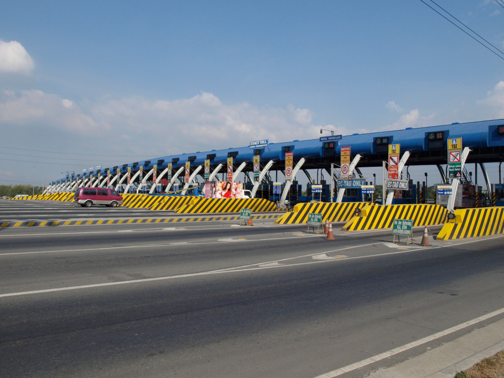 North Luzon Expressway (Wikipedia photo)