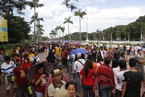 Long lines of devotees patient wait for several hours for the "Pahalik" of the Black Nazarene, held Thursday (Jan. 8) at the Quirino Grandstand, Manila. (PNA photo by Avito C. Dalan) 