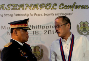 Suspended PNP Chief Alan Purisima with President Benigno Simeon Aquino III (Rey Baniquet / Malacañang Photo Bureau)