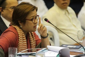 Justice Sec. Leila De Lima at the Senate hearing on the Mamasapano Clash (Photo courtesy of Sen. Grace Poe's Facebook page)