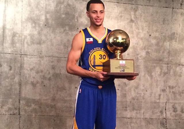 Golden State Warrior Stephen Curry wins the 3-pt competition during the NBA All-Star weekend. (Facebook photo)