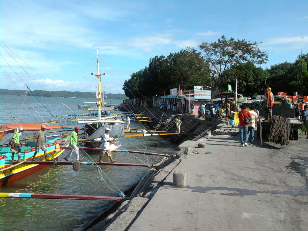 Ferry from Iloilo to Guimaras (Wikimedia Commons)