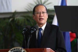 Photo taken during President Benigno Aquino III's departure ceremony at NAIA Terminal II in Pasay City, May 6, 2015 (Malacanang Photo Bureau)