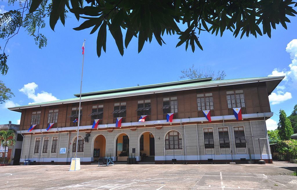 Camarines Sur National High School in Naga City is an example of a Gabaldon-style building (Jun Pasa / Wikipedia)
