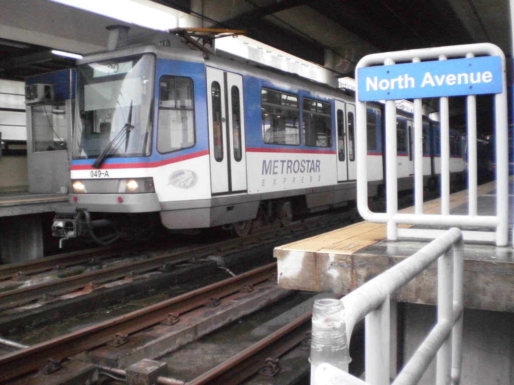 MRT-3 train (Wikipedia photo)