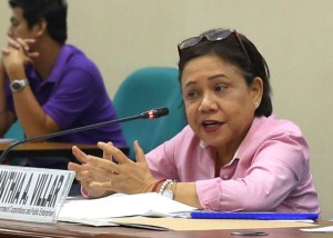 Senator Cynthia Villar at the hearing on the development of the Philippines' horse racing industry. July 16, 2015  (Photo from Villar's website)