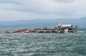 Capsized ferry (ABS-CBN News via Twitter)