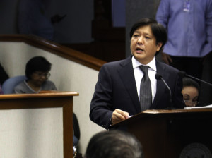 Senator Ferdinand R. Marcos Jr. (at rostrum) delivers his sponsorship speech on Senate Bill No. 2894 or the Proposed Bangsamoro Basic Law (BBL) at the Senate Session Hall on Wednesday (Aug. 12, 2015). (Avito C. Dalan / PNA) 