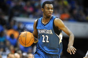 Timberwolves' Andrew Wiggins scored 11 of his 32 points in the final five minutes to help the Timberwolves keep Philadelphia winless on the season with a 100-95 victory (Internet photo)