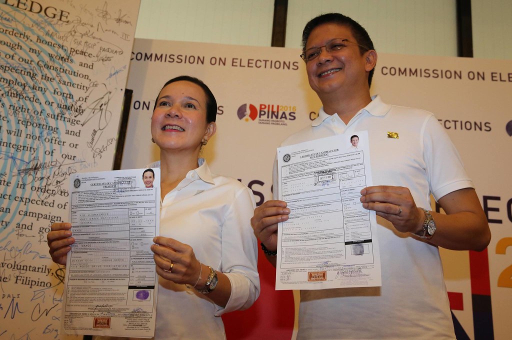 Senators Grace Poe and Chiz Escudero filing their COCs for president and vice president respectively. (Photo from Poe's official Facebook page)