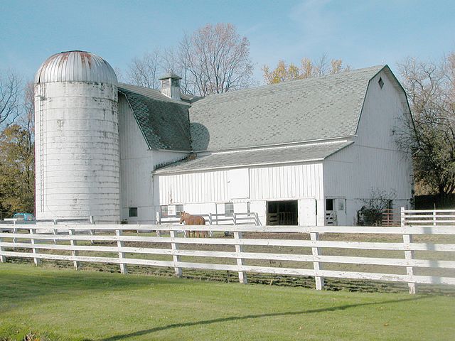 An old dairy farm has become a hobby farm near Leicester, New York (Photo By Pollinator at English Wikipedia - Own work by the original uploader, CC BY-SA 3.0)