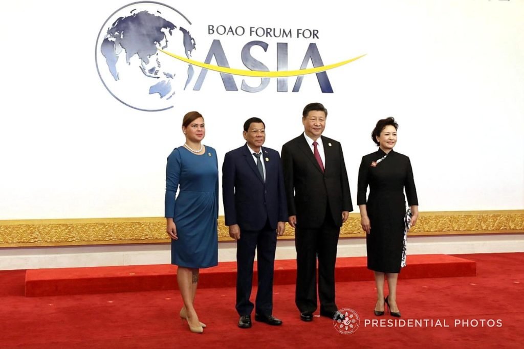 The first agreement signed was the Agreement on Economic and Technical Cooperation between the Government of the Republic of the Philippines and the Government of the People’s Republic of China. (SIMEON CELI JR./PRESIDENTIAL PHOTO)