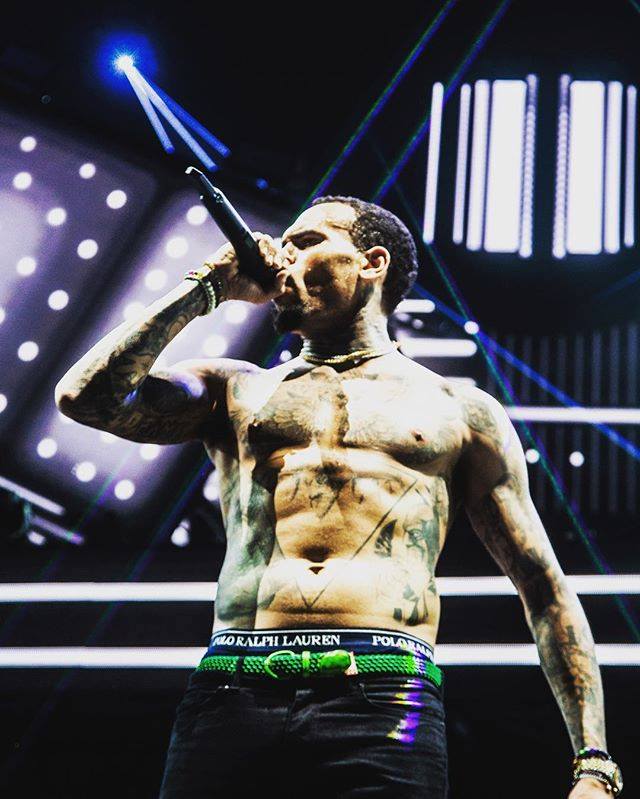 The warrant accuses Brown of hitting Bennie Vines Jr., who was hired by a club in Tampa to take pictures during an event hosted by Brown in April 2017. (Photo: Chris Brown/Facebook)