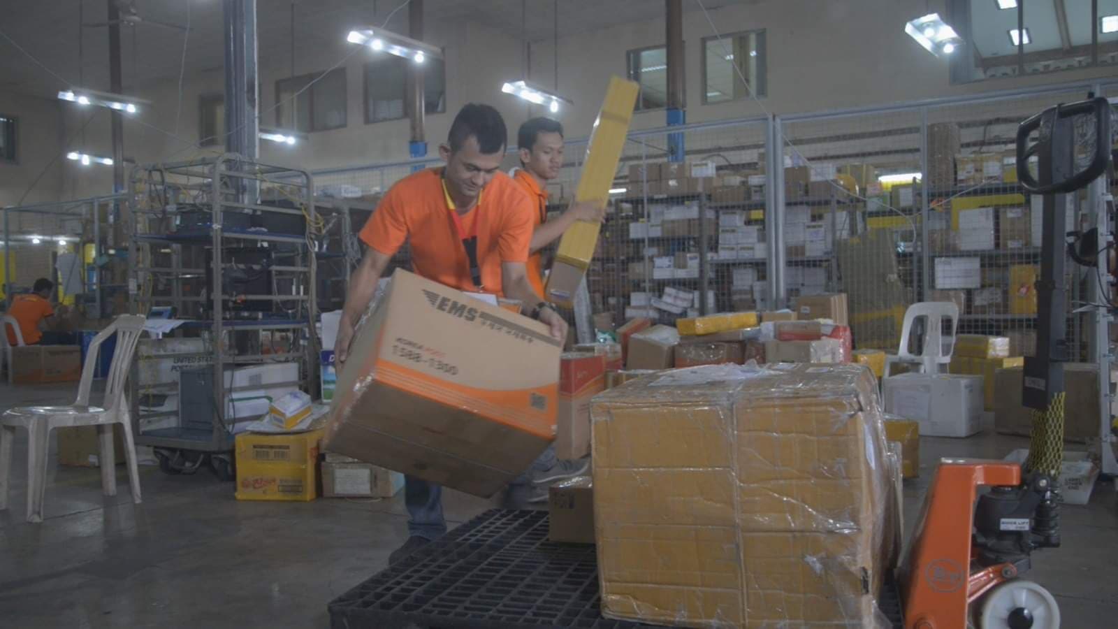 PHLPost tapped as frontline workers to assist LGUs