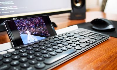 video on phone black keyboard
