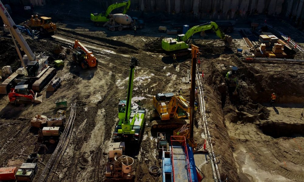 Aerial photo of construction vehicles in Ontario, Canada