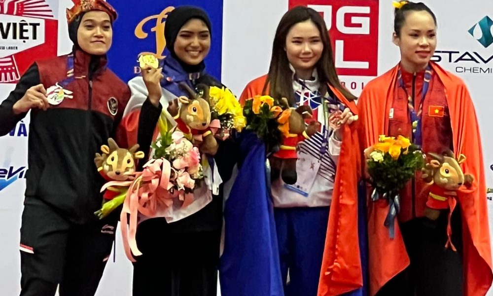 Gold Medalist Mary Francine Padios (2nd from left)