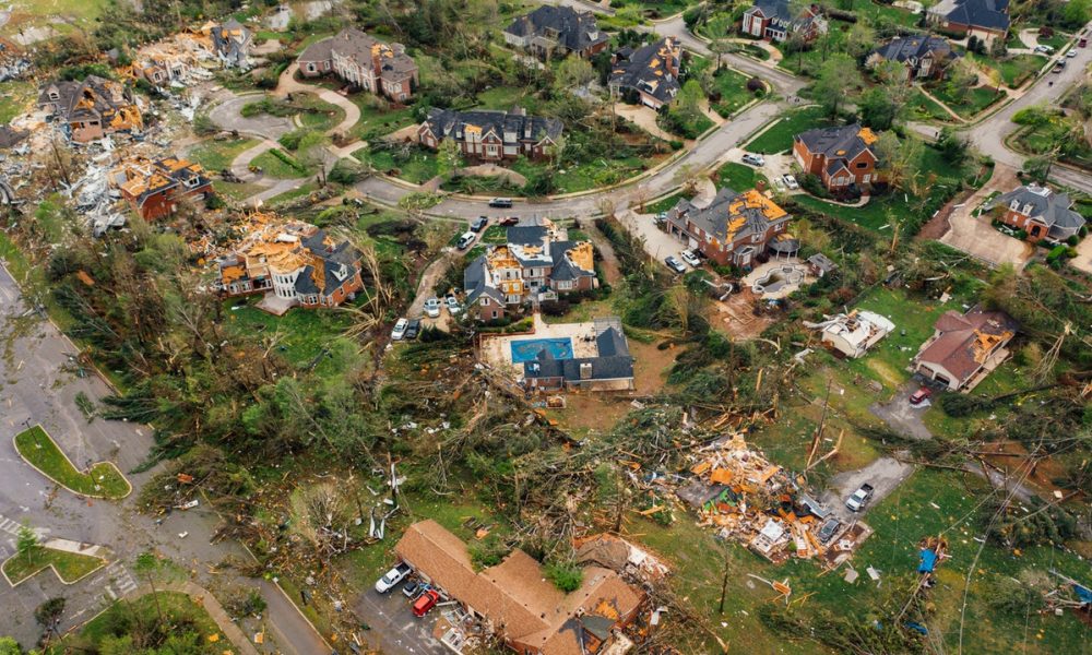 houses damaged by thunderstorm