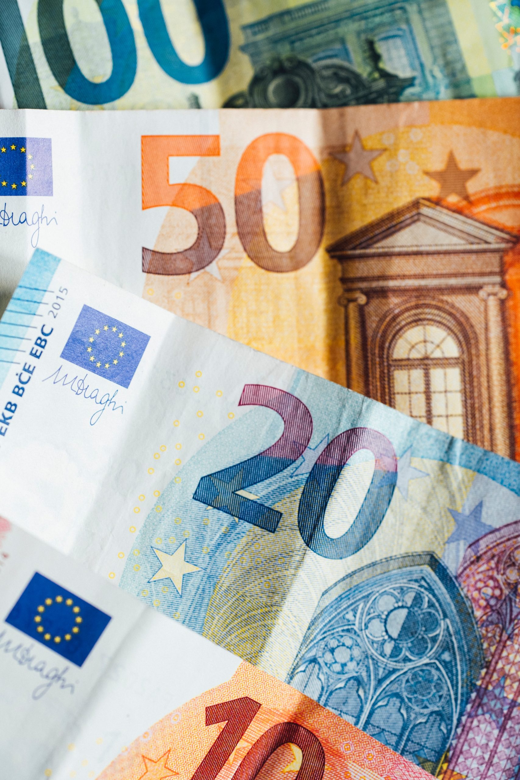 euro banknotes