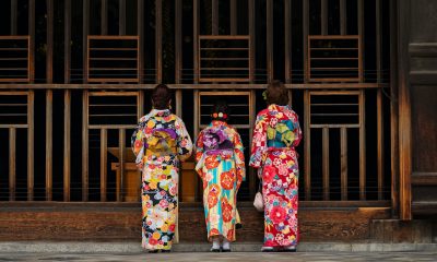 ladies wearing kimono