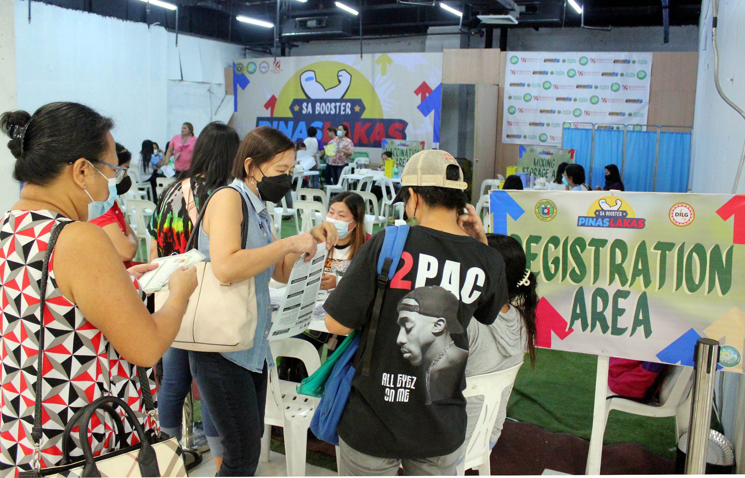 People in a vaccination site