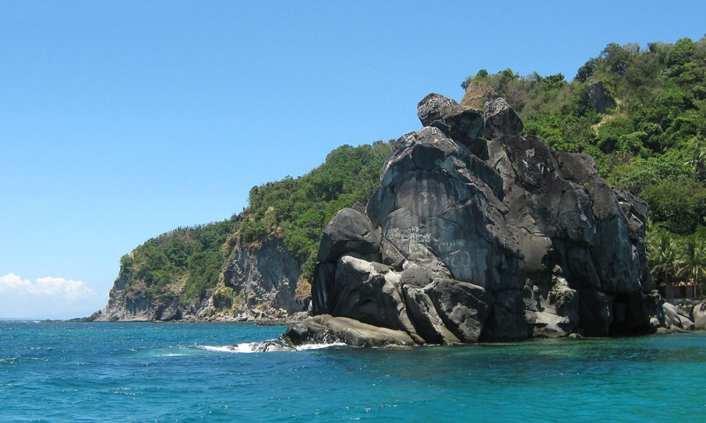 Rock formations at Apo Island