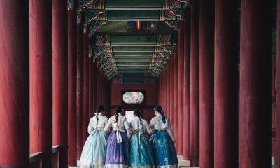 Women in Hanbok