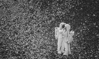 two astronauts confetti