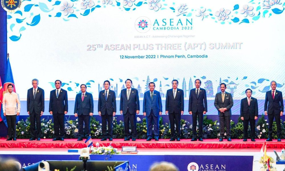 ASEAN leaders standing on stage