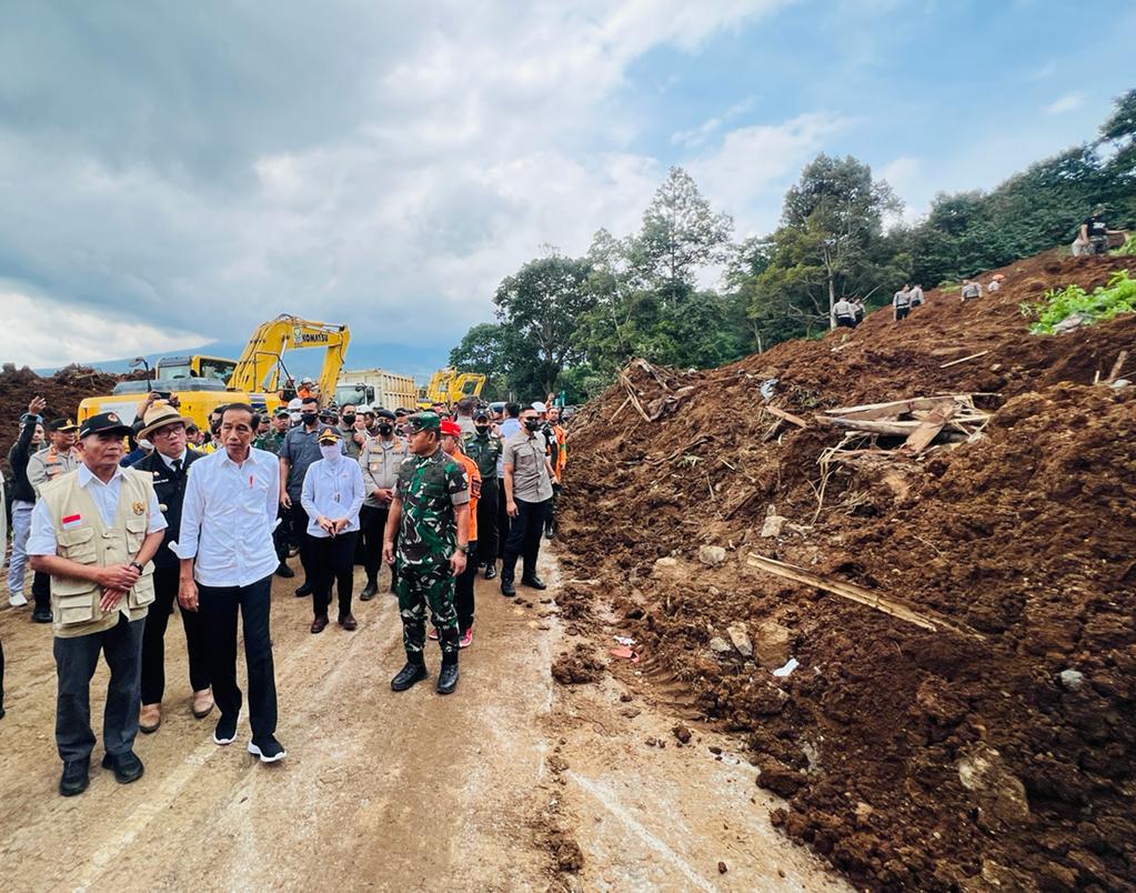 Pres. joko Widodo at landslide after West Java earthquake