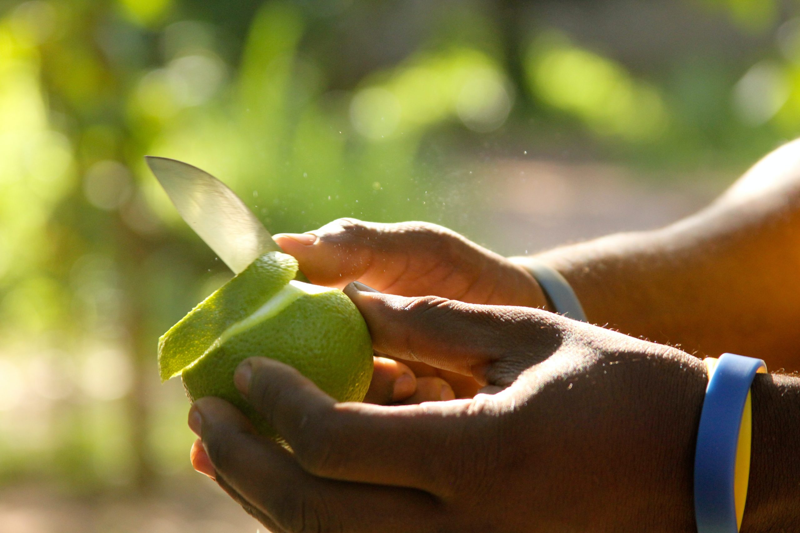 Peeling a fruit