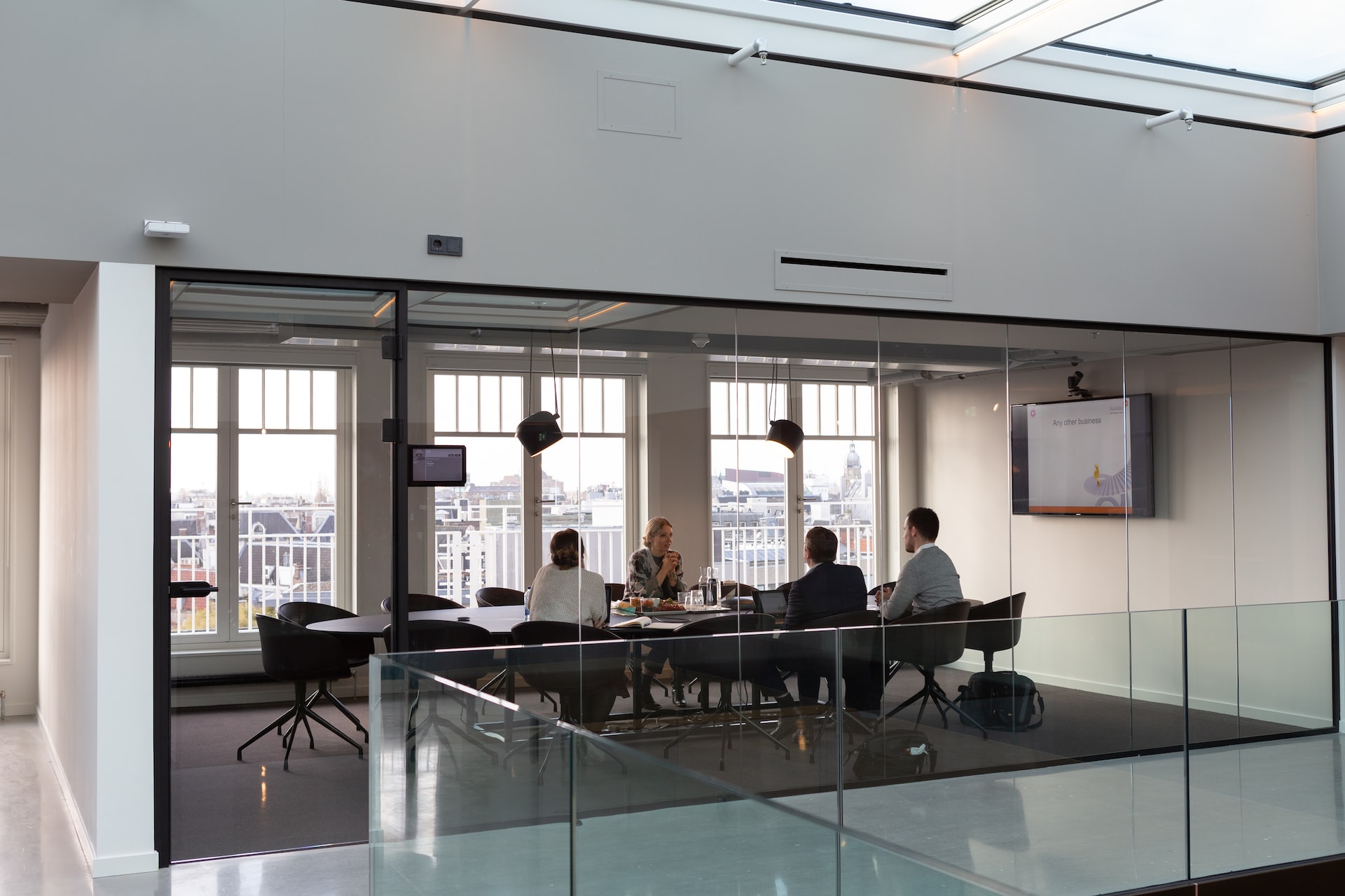 colleagues meeting in office