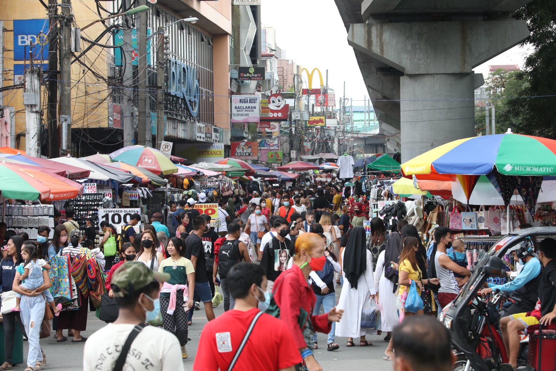Shoppers flock to stalls