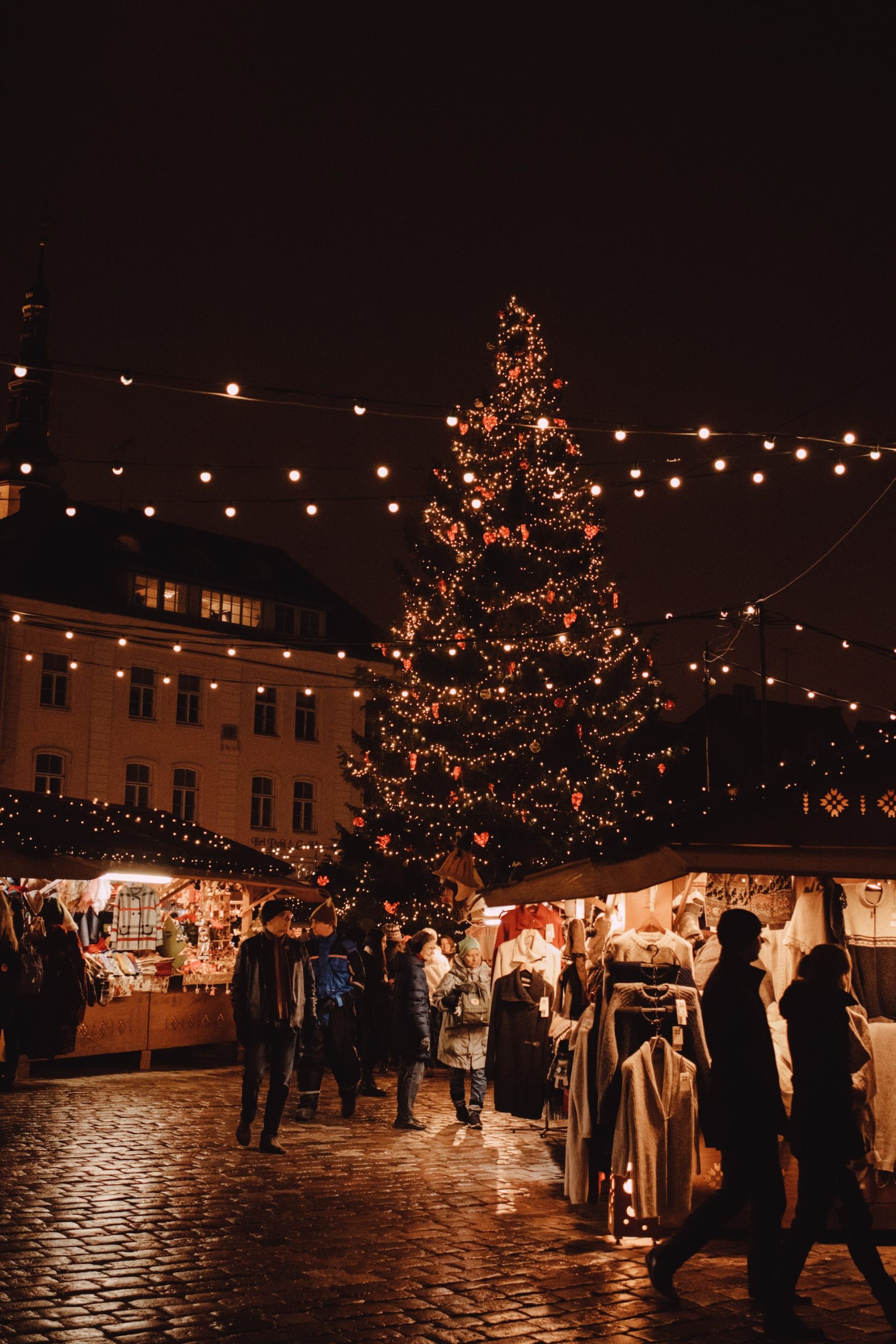 outdoor christmas tree