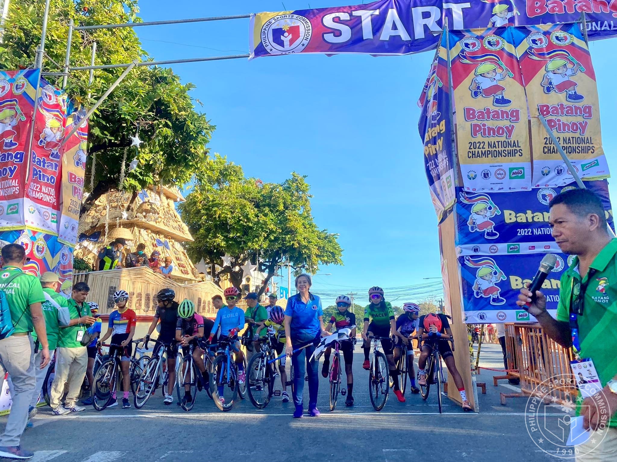 ceremonial flag off for cycling girls’ 13-under criterium event