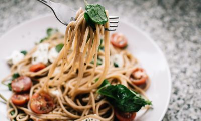 Pasta With Tomato and Basil