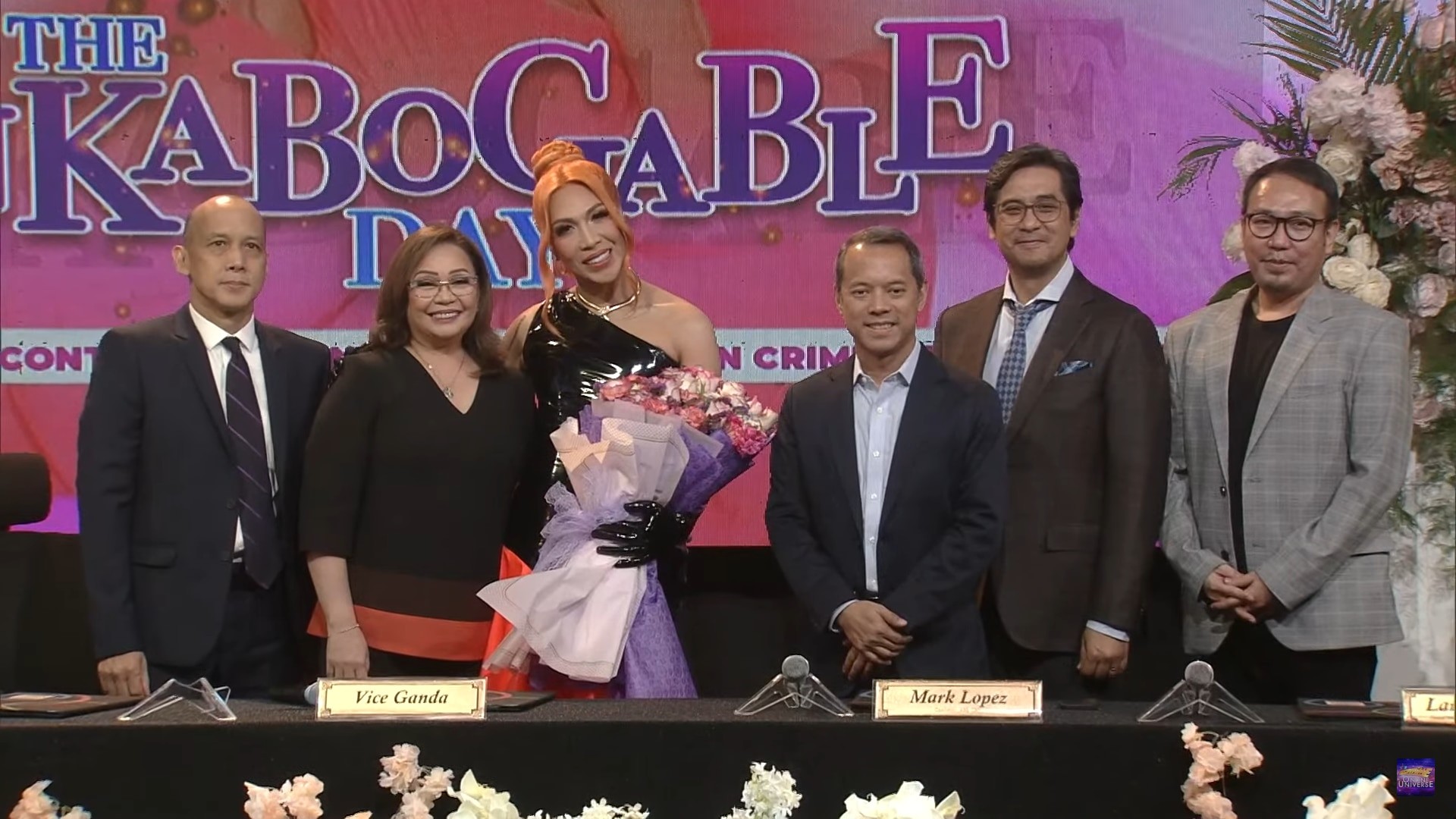 Vice Ganda with the ABS-CBN Executives