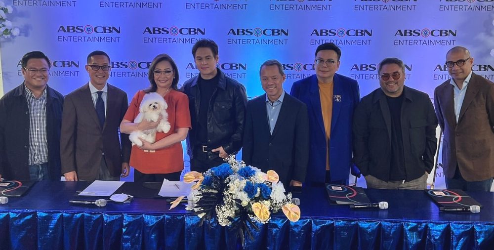 Enrique Gil with ABS-CBN executives