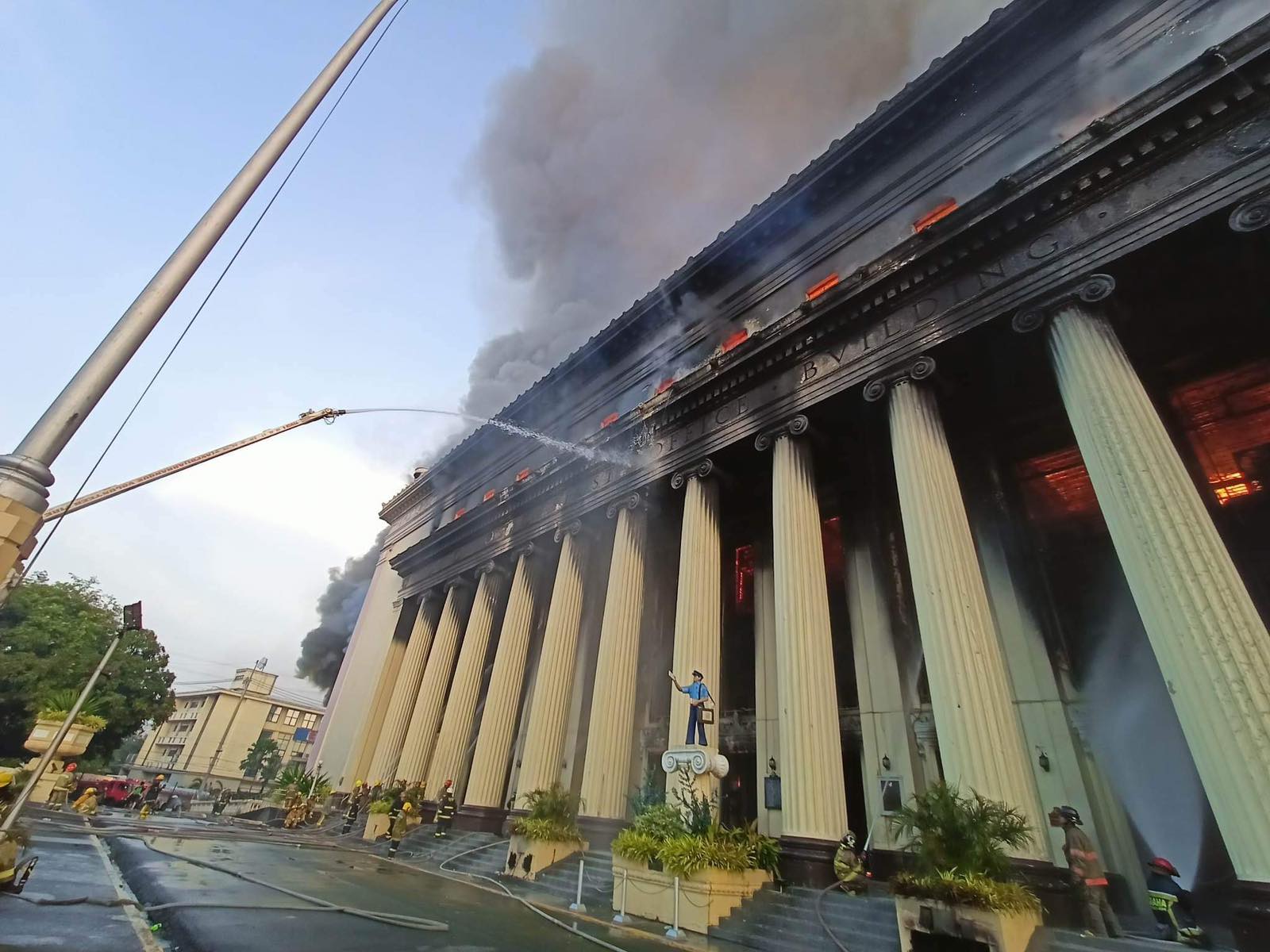 Manila Post Office on fire