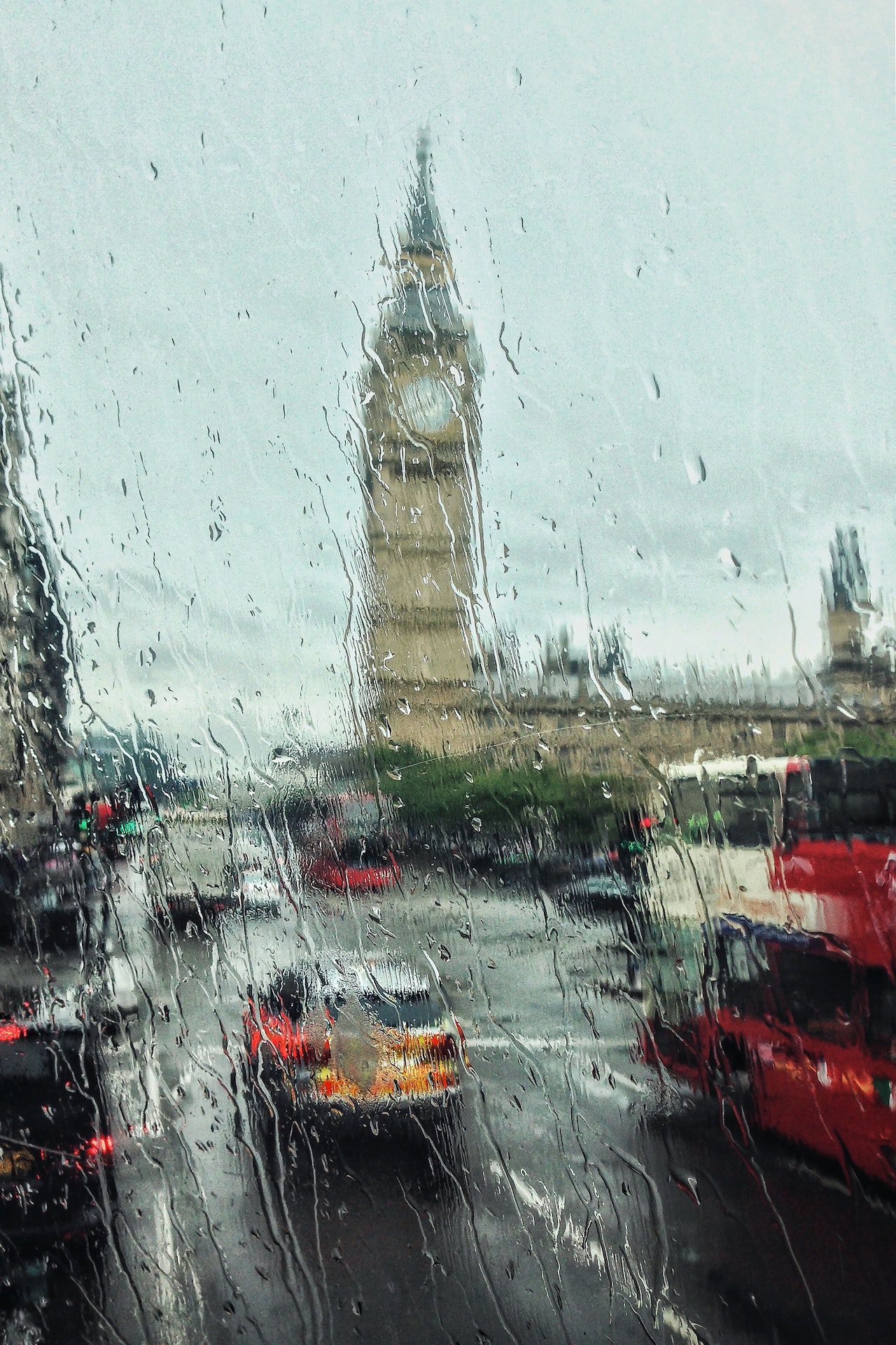 raining in london with big ben outside