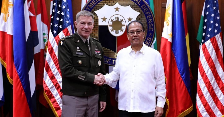 United States Army chief Gen. James McConville (left) and DND chief Carlito Galvez Jr, (right)