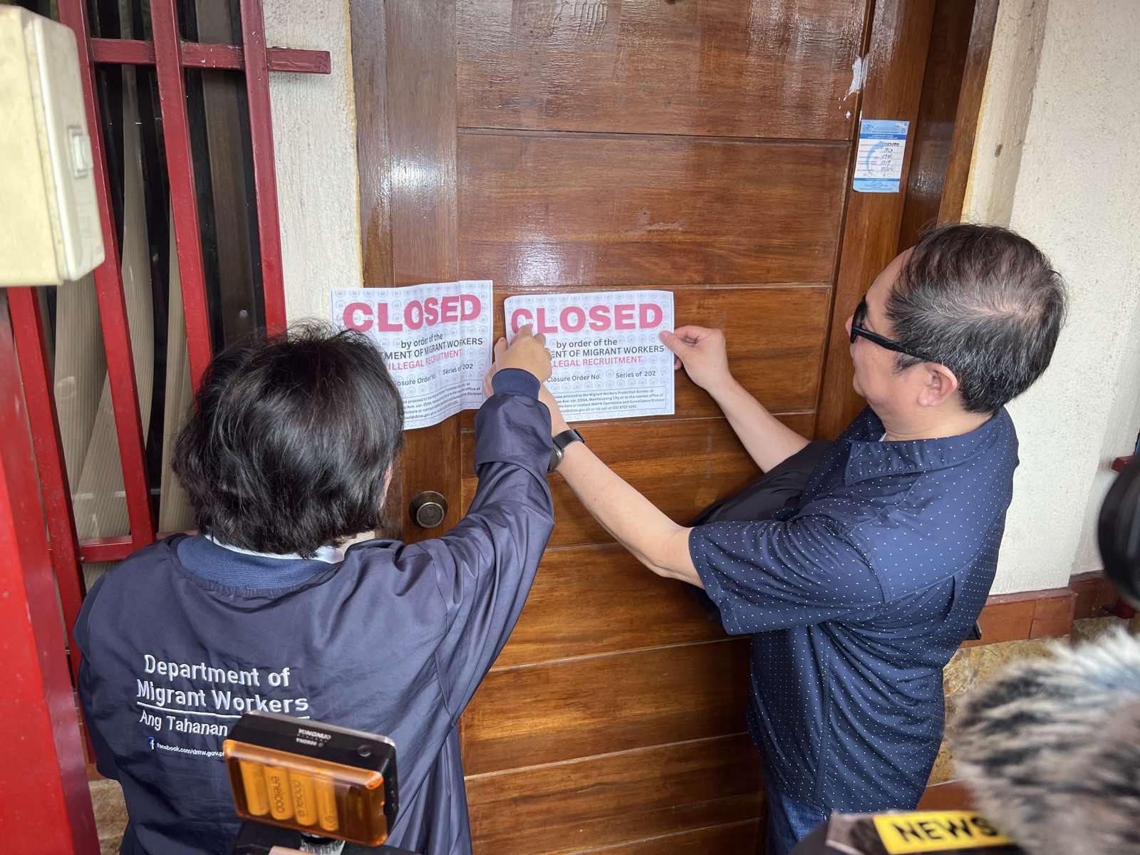 DMW posting closed sign